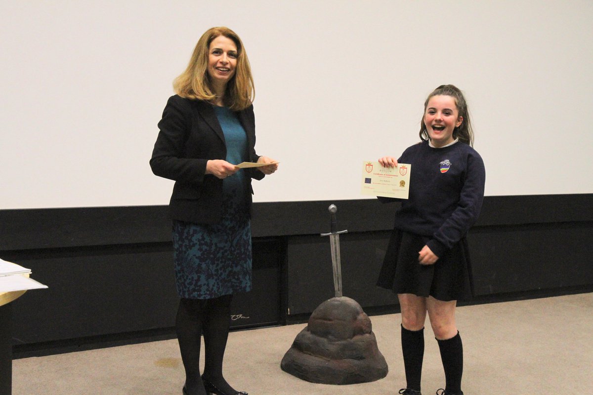 A good Arthurian quest is a completed quest - like today's end of #Quest2018 <a href="/BangorIAA/">Bangor ESRC IAA</a> <a href="/ArthurBangor/">Arthur Bangor</a> with @GillyBrownson <a href="/KateStuart4/">Kate Stuart</a> and of course our fab <a href="/ysgolaberconwy/">YsgolAberconwy</a> pupils!