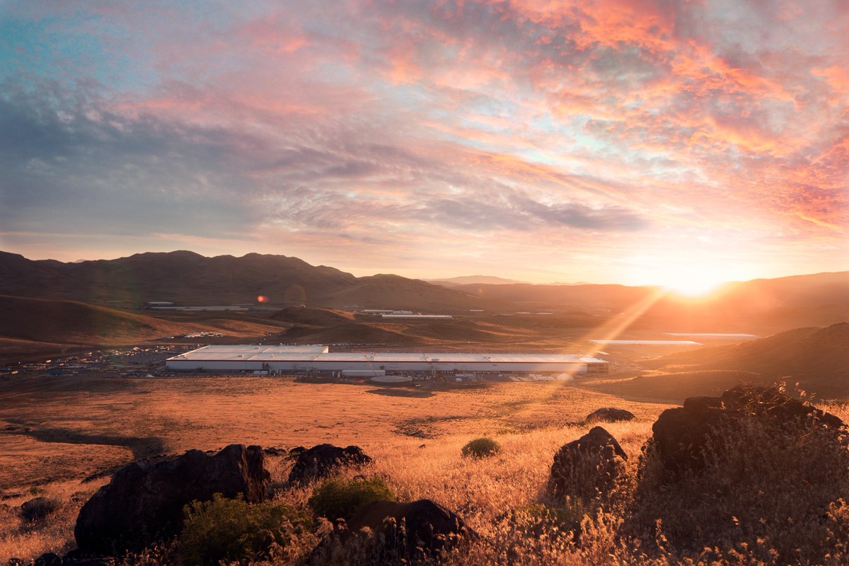 Tesla's tweet image. Help build the future of Tesla at Gigafactory 1. Join the team: ts.la/Giga1
