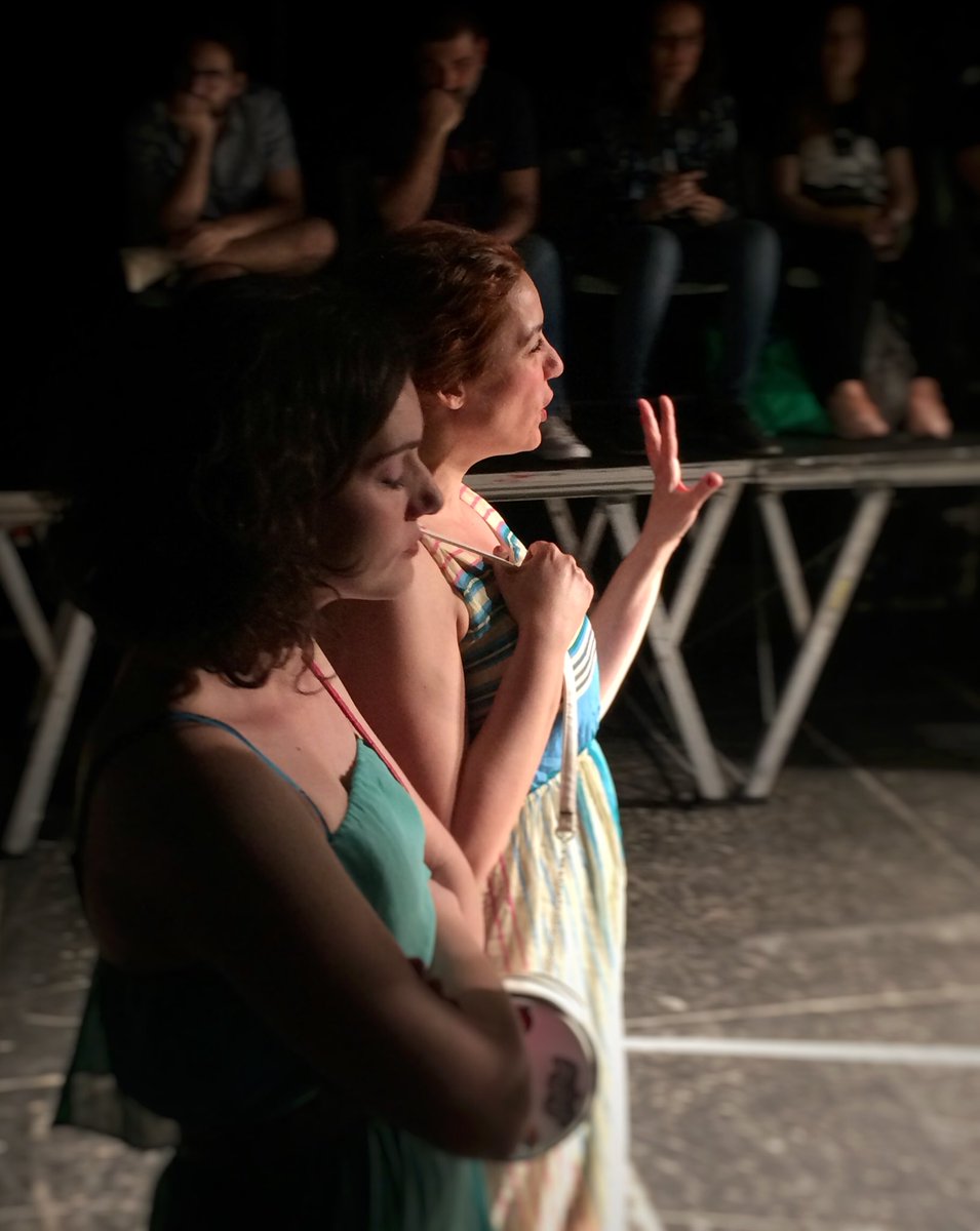 guixp11's tweet photo. #MierdaBonita , esa versión fantástica que ha dirigido  @TinoAntelo en la @ResadMadrid con una  @EstherDelaf, maravillosa. ¡Gustazo de muestras que estamos viendo,
#tuiteatreros ! https://t.co/KPc5o2BtPZ