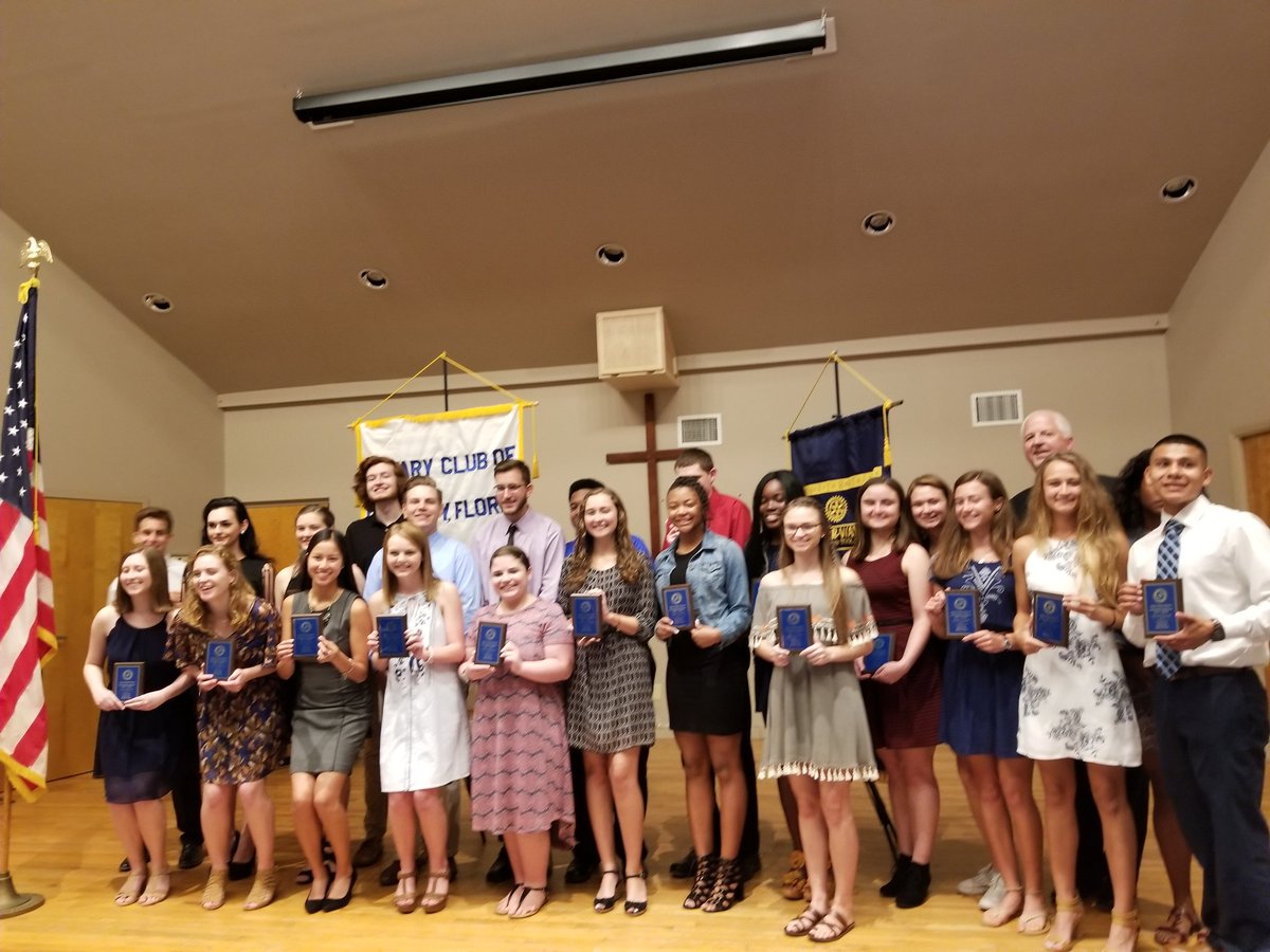 Congratulations 2018 Rotary Outstanding Seniors! #PHSPride