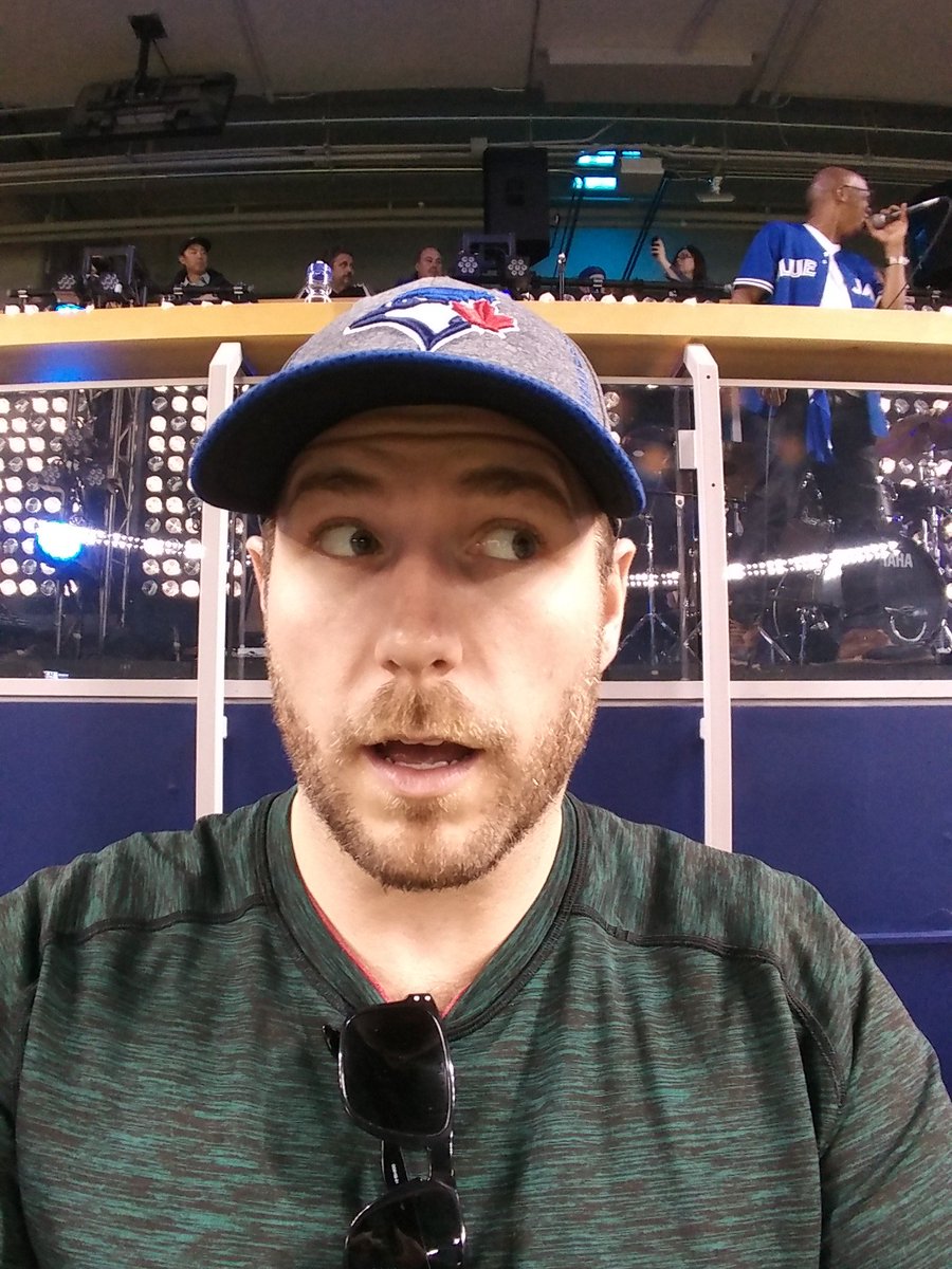 #tdinthesix #tdinthe6ix
Section 533 Row 1 Seat 107 and WestJet Flight Deck.