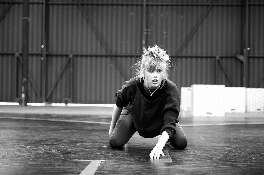 taylornation13's tweet photo. 12 days!!! AH! 💃💃💃 #reputationStadiumTour 

Tickets: https://t.co/Ol9VpUbYd6 https://t.co/PyQUMep4lQ