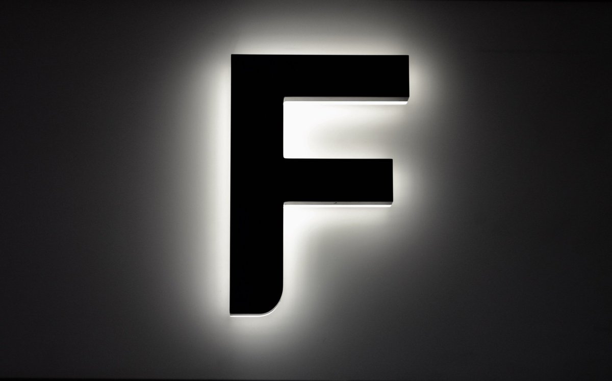 kalisign_USA's tweet photo. Have you got that friday feeling?
#Kalisign #Slimtek #halolight #ULlisted #outdoorletters #indoorletters #oneinchthick https://t.co/j68VHCYuSy