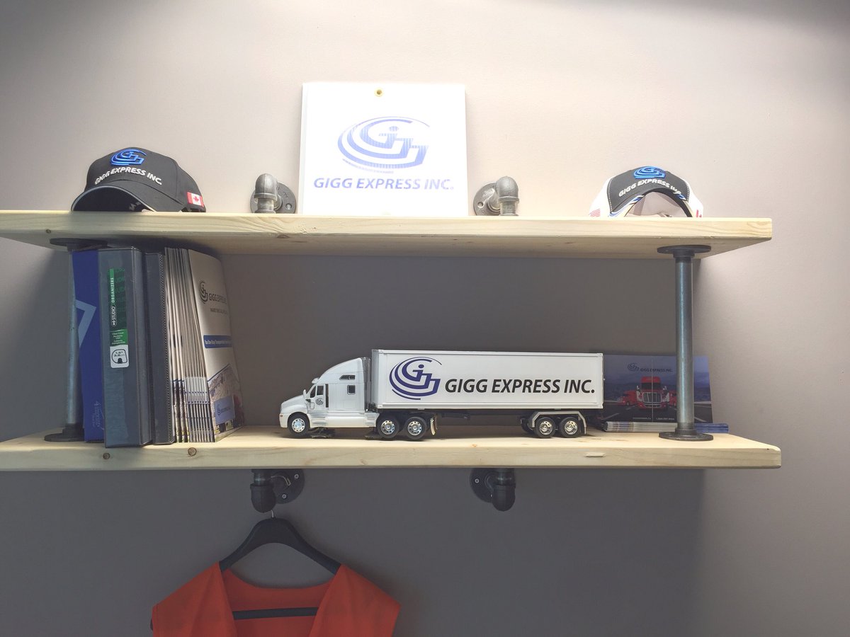 Surisdesign's tweet photo. Just delivered a couple of shelves for Gigg express inc. A quick commission work. 
#industrialdesign #logistic #commission #woodworking #shelfie #design #office #projects #surisdesign https://t.co/FJPpkv8Jow