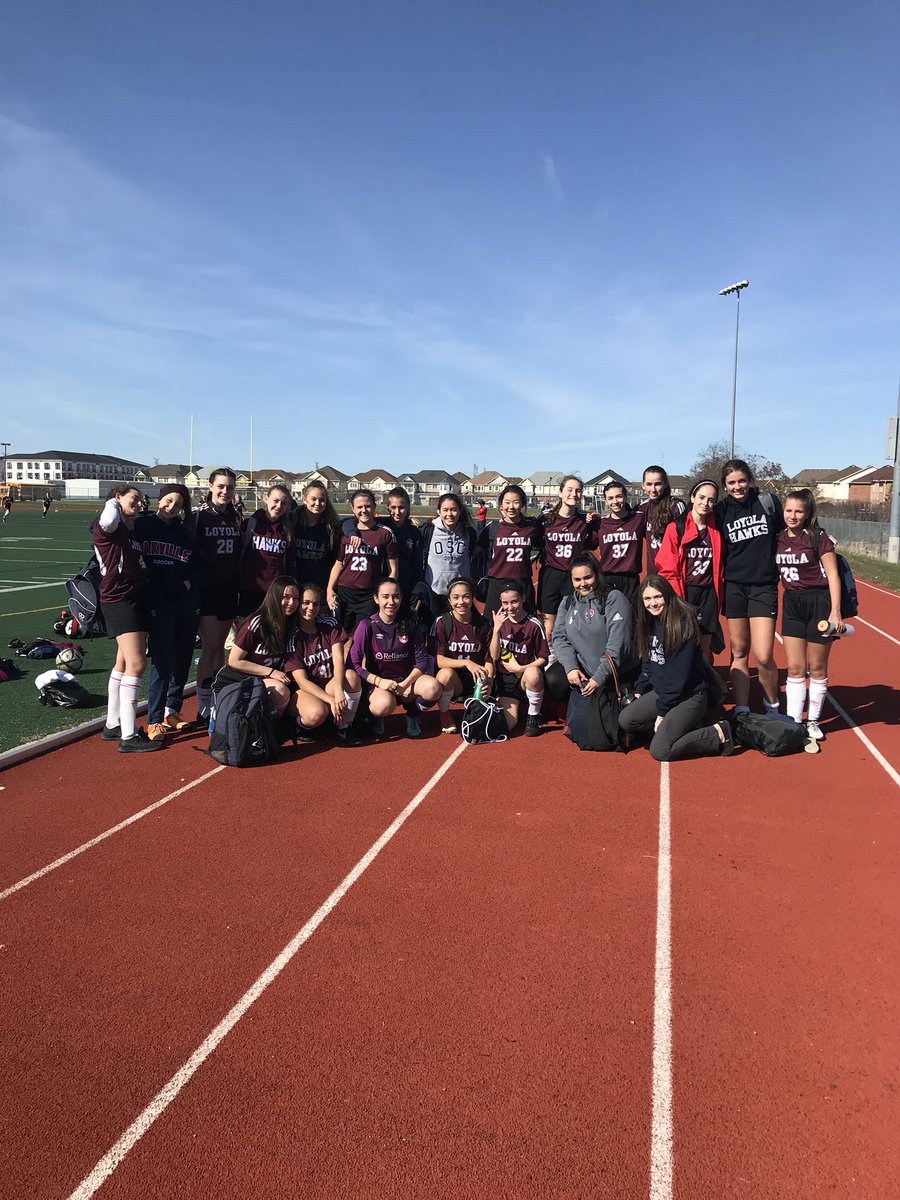 DanniOrlando9's tweet photo. Best thing about this group of young ladies is their attitude! Great win today girls 👏👍 @LoyolaHawksOak @loyolaAC https://t.co/r5oqqPO7U0