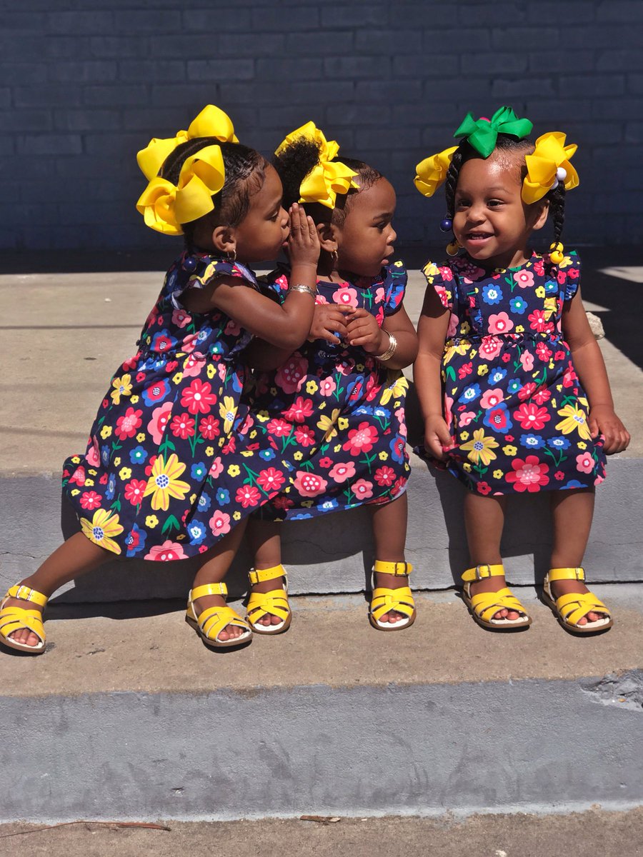 BradAndBrit's tweet photo. Pretty day for some pretty girls 🤗😍🌺🌼🌸 https://t.co/L7TrQ5b7kP
