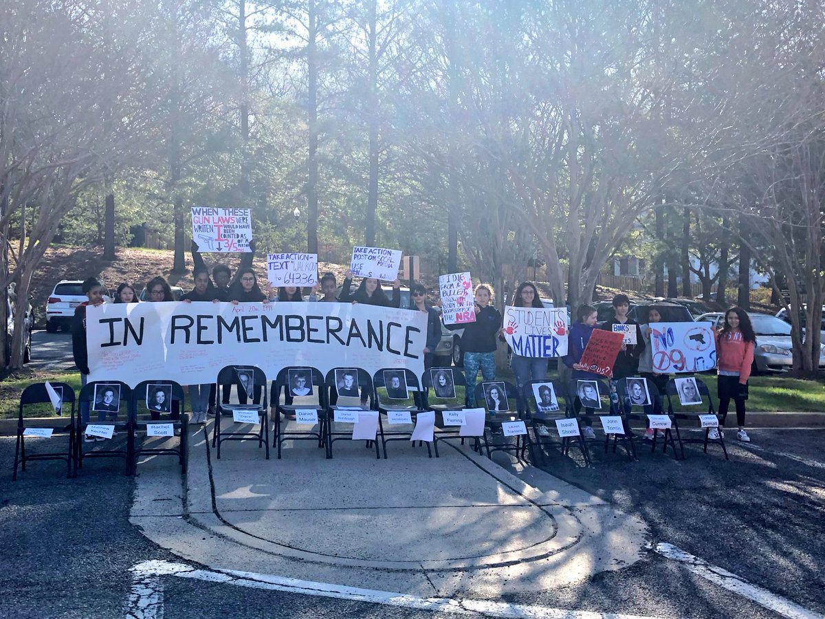 proud of Gunston student leadership for planning a beautiful, peaceful demonstration for #NationalSchoolWalkout #GunstonPride #APSisAwesome @GunstonMAC