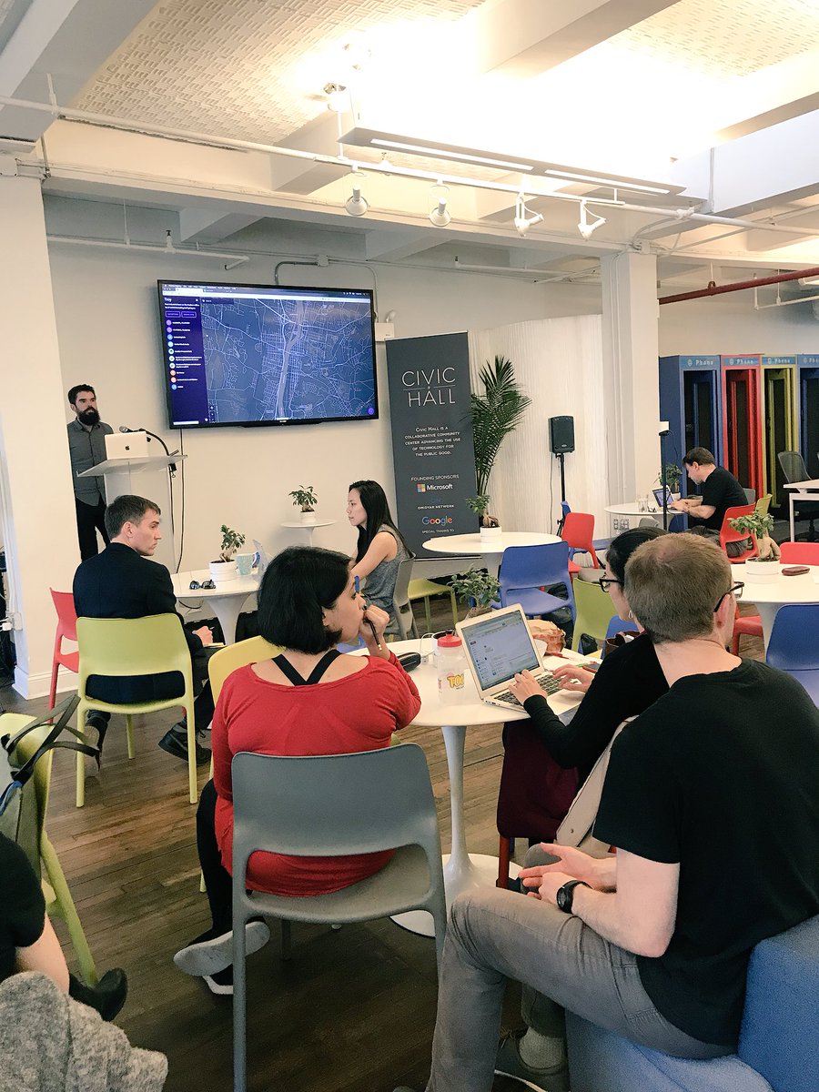 ppolitics's tweet photo. Now on #dataandtransparency, the rad @smoldata (@dphiffer)! Offline & wiki-like maps, mesh network chats and more tools. Platform coops! https://t.co/fE4rOQ7geK