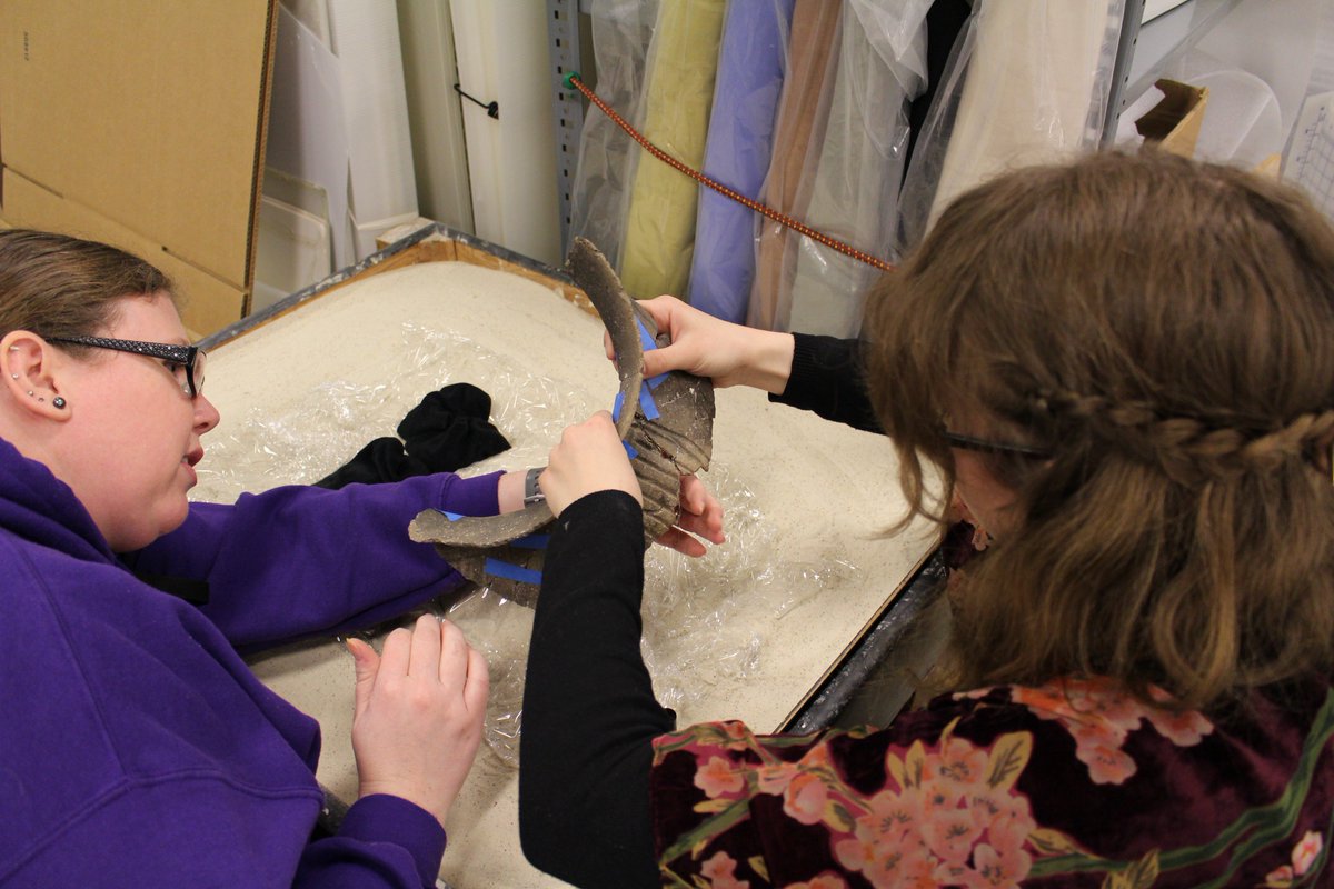 Just_A_MN's tweet photo. Different kinds of work in the Archaeology lab @sciencemuseummn ... cataloging artifacts, presenting at visitor special events, and conservation of ceramics.
#archaeolgoy #MuseumWeek2018 #professionMW https://t.co/9mW3uA9EWK