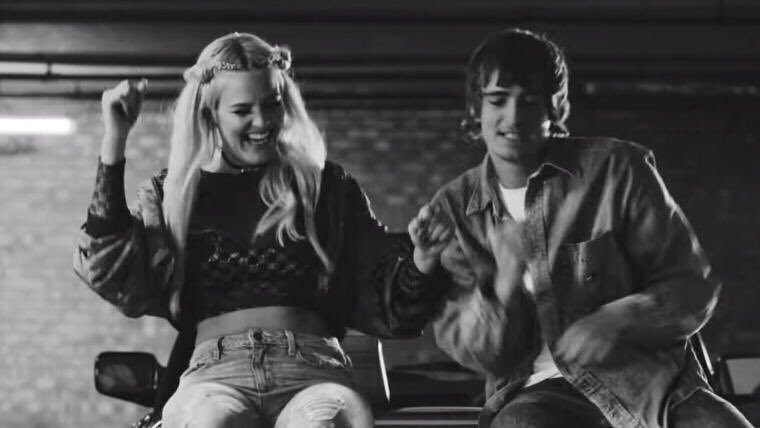 andywdowicki's tweet photo. As her @Rudimental days cane to an end she featured heavily on their second album #WeTheGeneration with tracks #ForeignWorld #AllThatLove and the epic bop that is #RumorMill with @willheardmusic 👌🏼 https://t.co/wgOhO20KVM