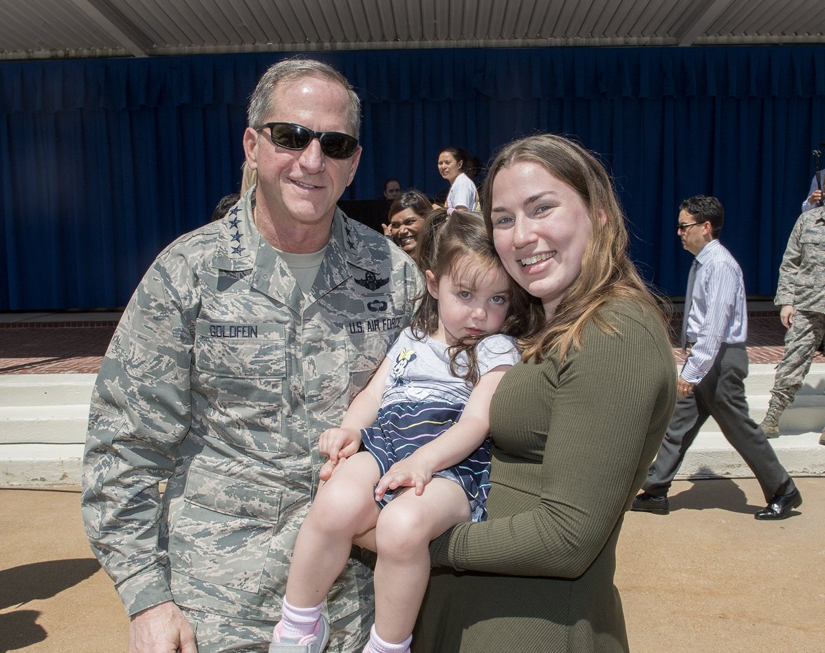 GenDaveGoldfein's tweet photo. Elmo, Abby &amp; Alan from @sesamestreet performed today for #MilKids &amp; families in honor of #TakeYourKidToWorkDay &amp; the #MonthoftheMilitaryChild. 

Dawn &amp; I were honored help thank our military kids for the many ways they serve. https://t.co/ckyPt5mQyR