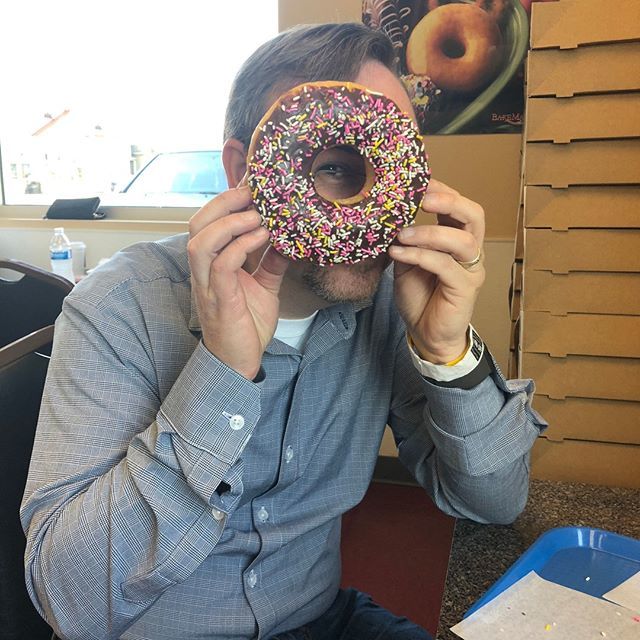 pizzainmotion's tweet photo. #ispy some #donut reviews on my Instagram highlighted stories...
.
.
.
#seattle #seattlefood #seattleeats #sea #seattlelife #sprinkles #instastories #instagood #travelblogger #pizzainmotion
#eatingfortheinsta #doughnutsofinstagram #foodstagram #instafoodโฆ https://t.co/naO0HnJVmz https://t.co/YljzrAlBdB