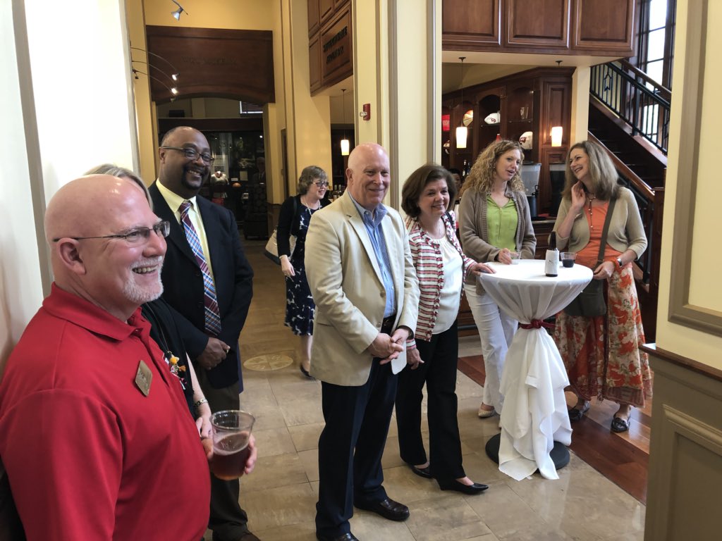 amcadoo's tweet photo. A fun afternoon for @iamWKU and @WKUAlumni to show our loyal @WKU Faculty and Staff that we appreciate their service and philanthropy. https://t.co/3Jvlw7HTbu