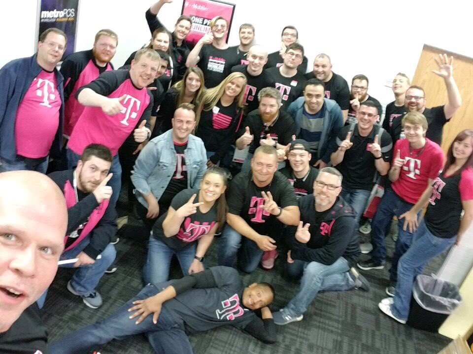 GreatLakesHodl's tweet photo. Great day of training with the #OWP team! We’re ready to take @myamtel #tmobile to the top! https://t.co/UHNWf10SpH