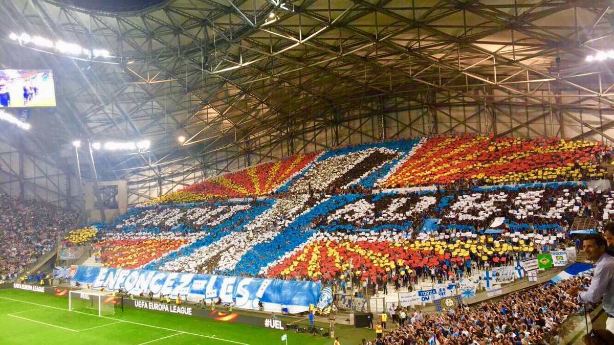 VGCU84's tweet photo. #OMRBS Onze guerriers poussés par 62000 supporters survoltés et 2 tifos d'anthologie ont renversé Salzbourg et ouvert le chemin vers la finale... bravo à tous! #OM #ForzaOM 🔵⚪️🔥 https://t.co/lP0HDfR8UI