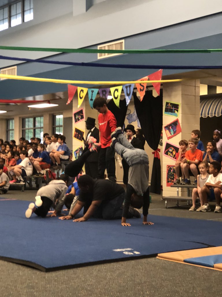 chevronhiggins's tweet photo. Ogletree 3rd Grade Circus was celebrated with a full house of parents. #celebrateauburn #ogletreeallstars https://t.co/2tMSFCsbr8