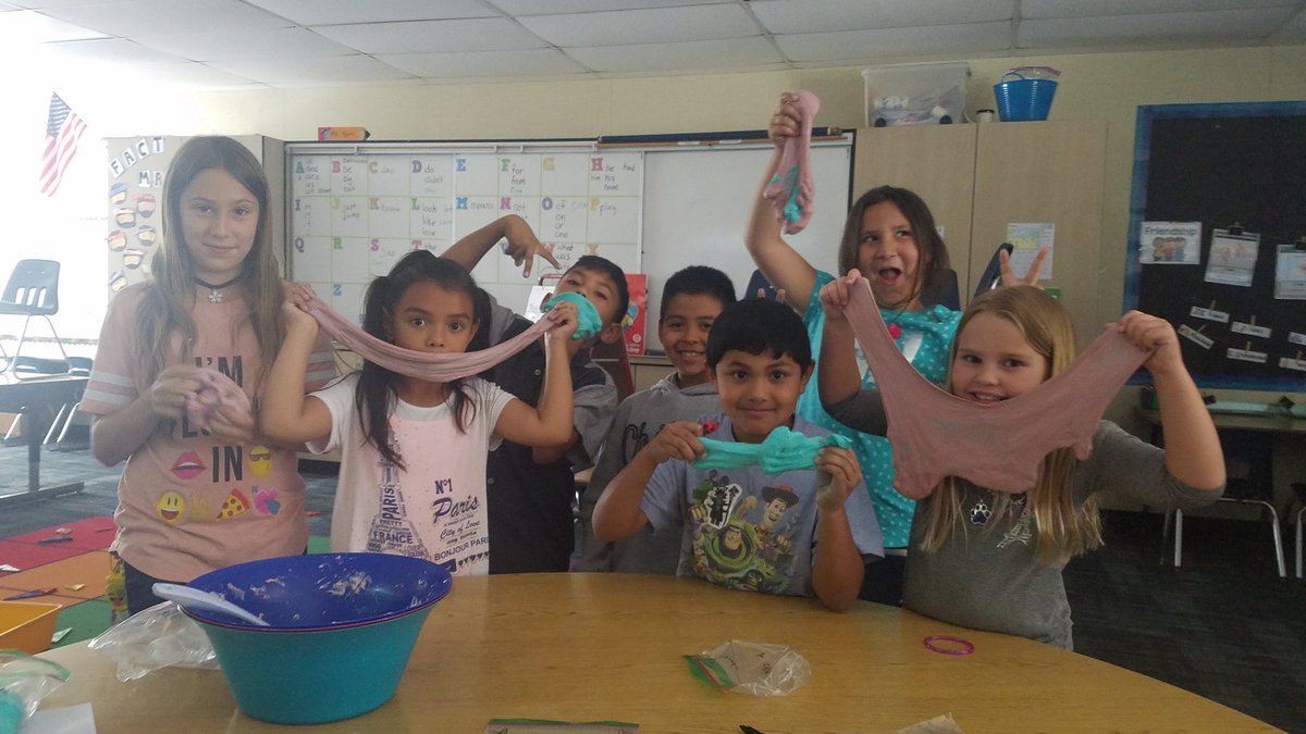 AmiesNichole's tweet photo. Last day of tutoring! Slime party 😁 https://t.co/DGCReix2UL