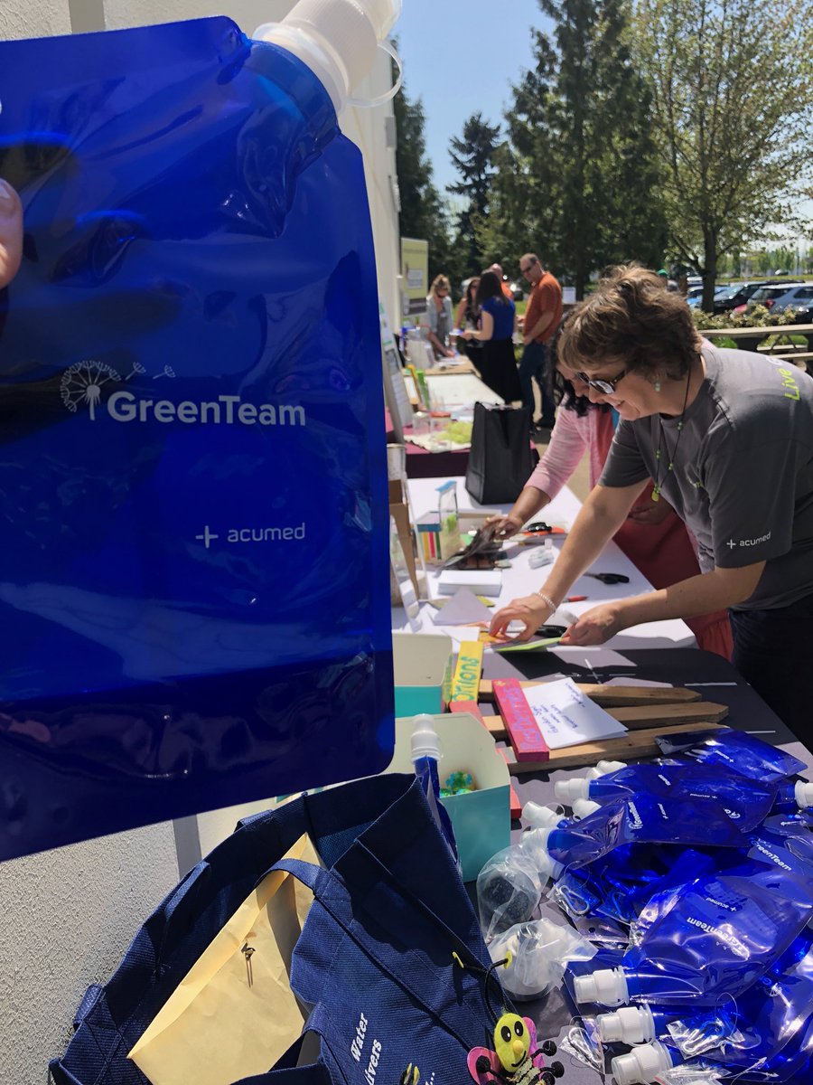 AcumedJobs's tweet photo. Acumed’s Green Team running a successful 2018 Earth Fair - Ocean Themed! https://t.co/TDAUnXzGwS