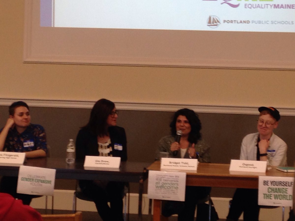 SunnyfieldGrace's tweet photo. "Portland Public School rocks!" Bridget Tidd, parent of a trans student stated at tonight's Parent University session on Creating Safe and Welcoming Schools for Transgender and Gender Expansive Students. Shout out to Lenore and Peter, Lyseth administrators. https://t.co/J15v5yGPFV