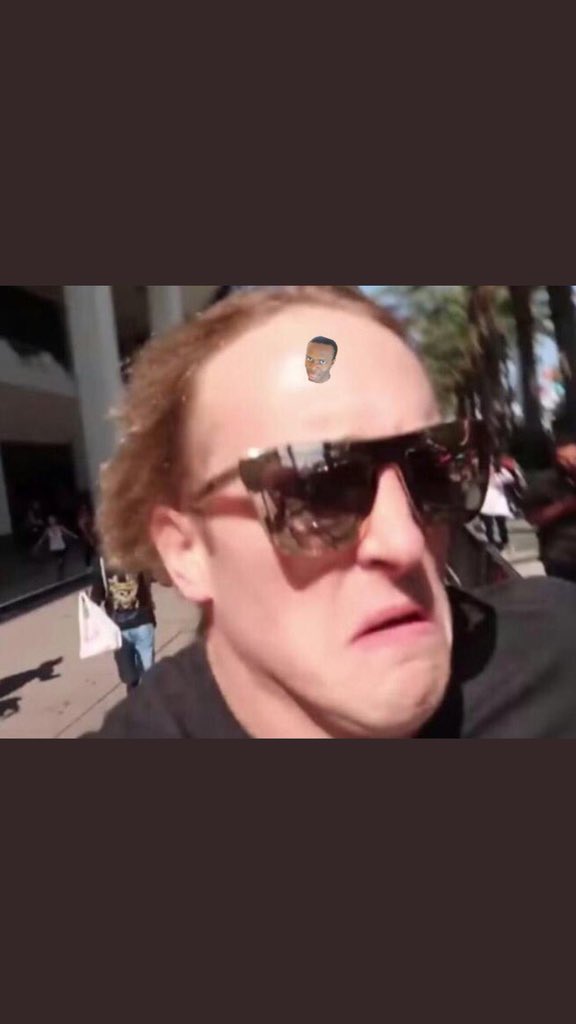 Se123417's tweet photo. Pfffff😂😂😂😂😂😂 @KSIOlajidebt @LoganPaul https://t.co/0RBD0kjUVG