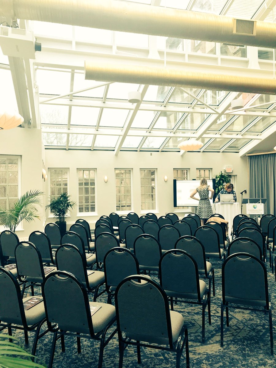 tamara1479's tweet photo. The newly renovated Pavilion @assiniboinepark the perfect setting for @CPRSManitoba’s MCOY awards gala! #cprsmb #cprsproud 🥂🥂✨ https://t.co/ESi8TRjFbl