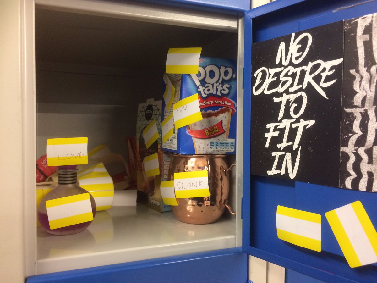tracinda88's tweet photo. When u give ur locker keys to ur fellow work mate to get ur bag at the end of the shift...to then walk back in the following day to this lmao! #WorkAntics #WorkLife #WorkFriends #Pranks #WorkWife #WorkStory https://t.co/mxMyLZ97H4