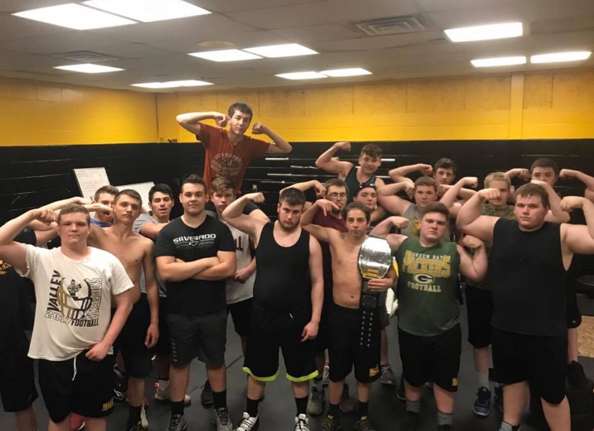 This weeks winner of The Belt goes to Sophomore Jake Busch! This will be Jake's first year playing football, but he brings all kinds of energy and encouragement to the weight room! These guys are grinding everyday! Congrats Jake!
Go Jacks!