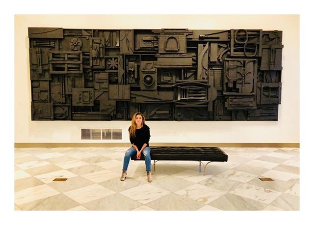 ShiriAppleby's tweet photo. National Portrait Gallery 🌹 #righttobeararts #dc https://t.co/TnGuFhB31i https://t.co/HIMWWXzXC2