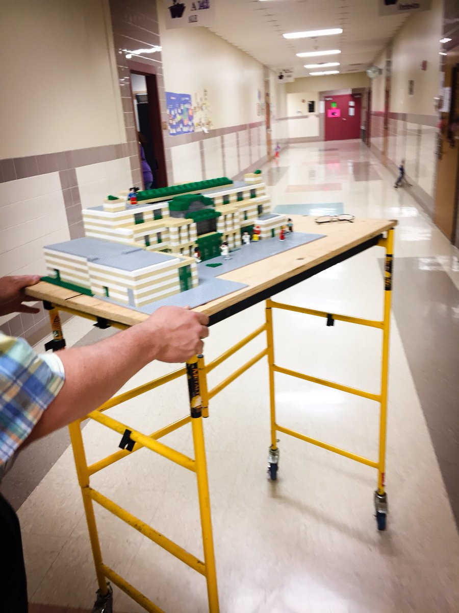 Venissia's tweet photo. Warren HS is on the move...@saartist is the genius behind the Lego-created Warren HS💜 #WarrenInspired #LegoArchitecture #Lego https://t.co/H83UfqDkTL