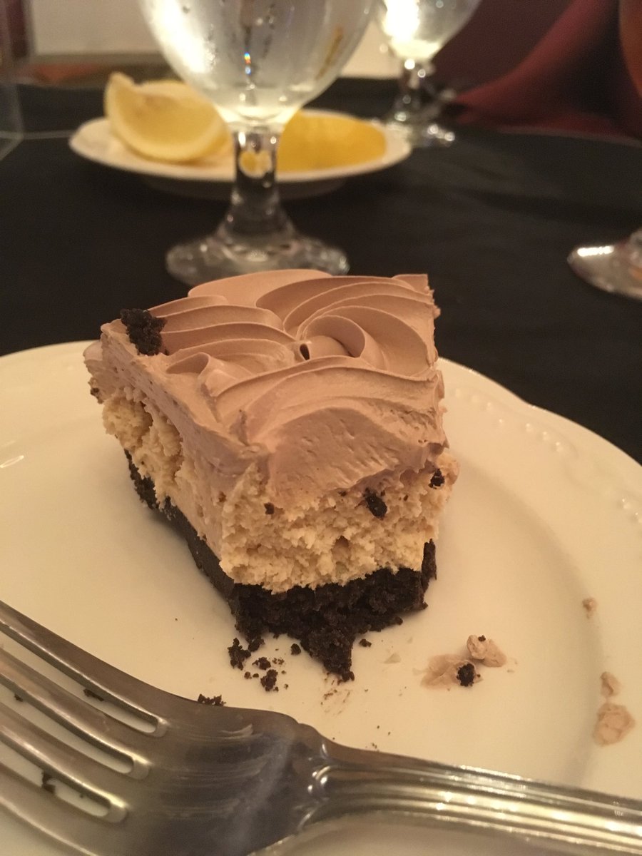 toastedstrings's tweet image. Shady Maple chocolate peanut butter cream cake. Nothing better!