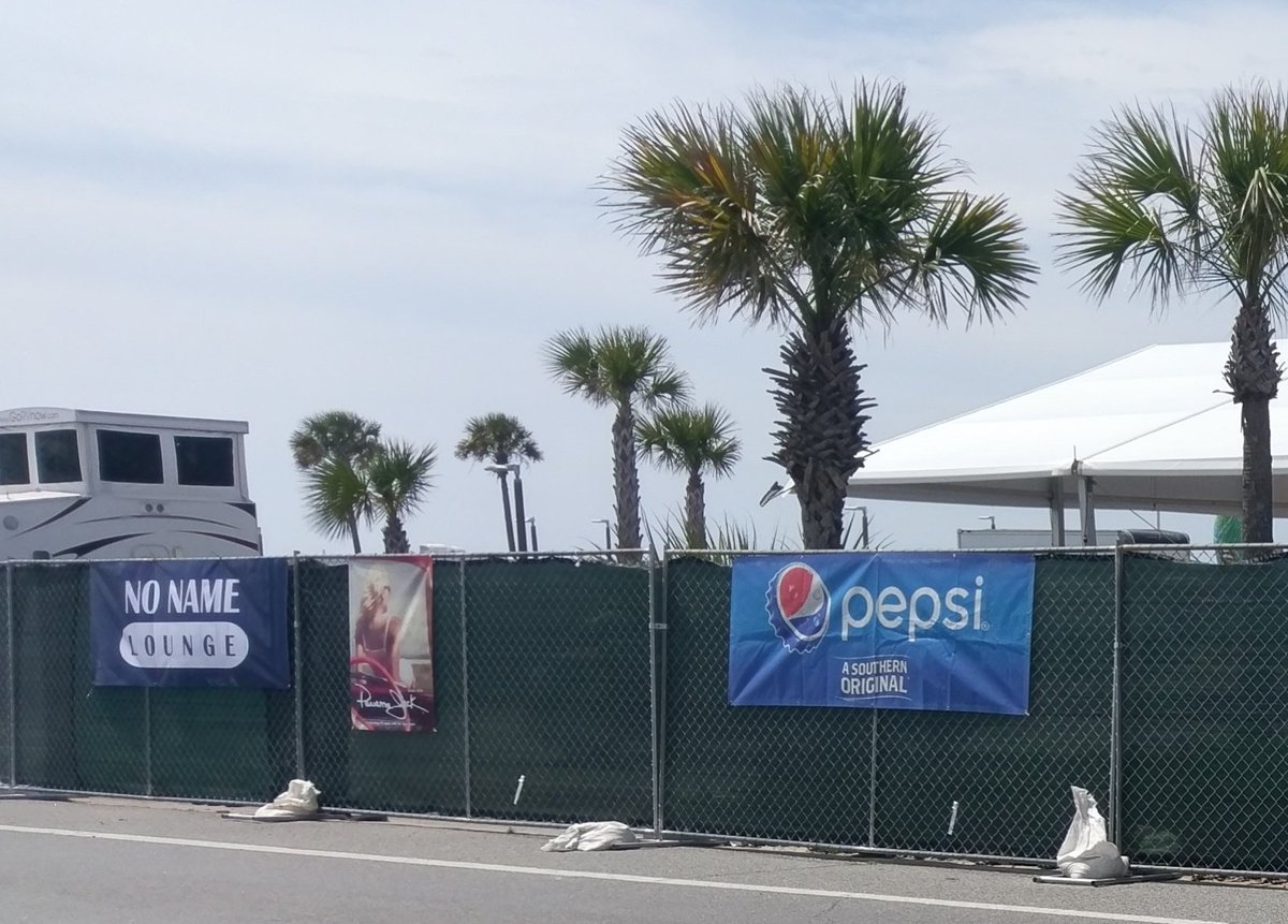 nonameloungepc's tweet photo. Spotted at Sand Jam! https://t.co/AbKshwpkua