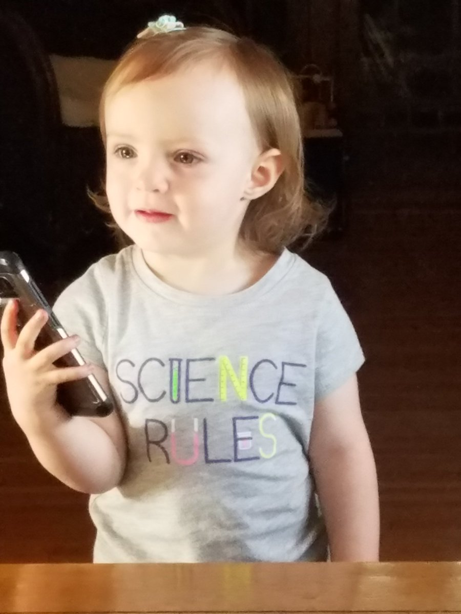 RachelUsher54's tweet photo. @BillNye We have a scientist in the making.. my niece is the cutest! She's brilliant beyond her years! #BillNyeTheScienceGuy https://t.co/8dH1nMJUfq
