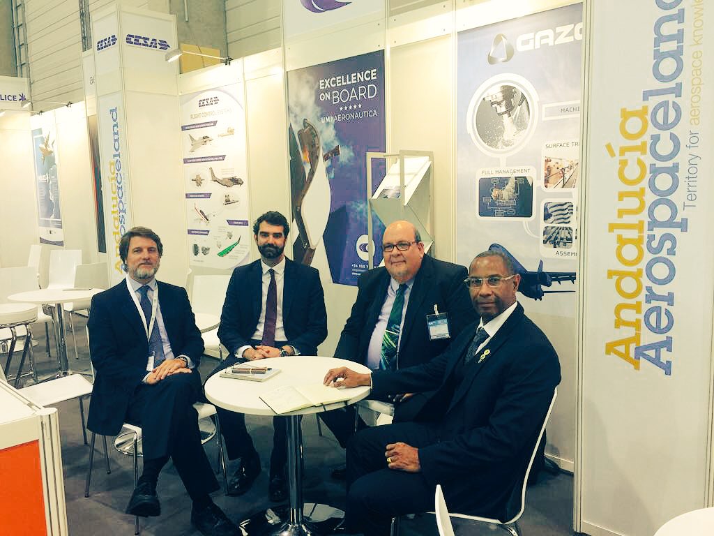 iaapraaipr's tweet photo. En reunión con el representante del cluster aeronáutico de Andalucía en el Innovation and Logistics in Aerospace Fair en Berlin en conjunto con representantes @DDECPR en cita gestionada por @iaapraaipr en conjunto con el Ministerio de Economia de España en PR https://t.co/OtujzUVlXs