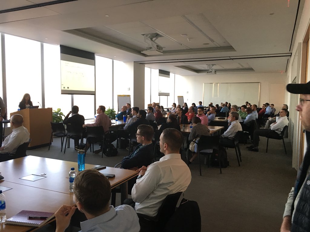 besegal's tweet image. Hanging out with 100+ of my @Tableau fellow #DataNerds #DataViz at @VizItPhilly #Tableau TUG