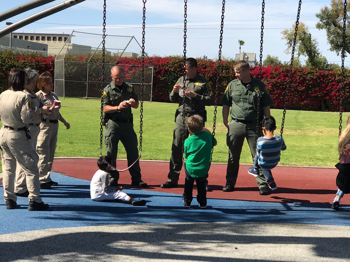 OCSheriff's tweet photo. Last week Morale Boosters donated ice cream 🍦to our Theo Lacy deputies 👮🏽♂️ and we decided what better kids to share with than the children at Orangewood! Not only did we get to enjoy some ice cold treats with them 🍨 but we also got schooled in basketball. 😂🏀 https://t.co/4IqzwisUff