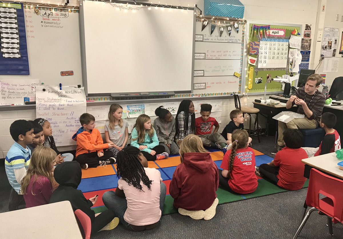 Mr. Boyd spent the day with us today! It was great to have him in! We also got to look at various kinds of rocks. 🌋 #FossilUnit #Science #DolsenThinkers
