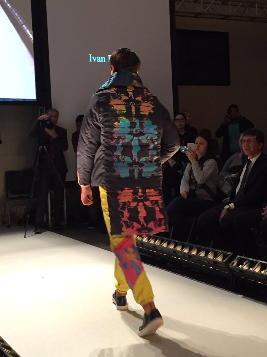 SenecaFashion's tweet photo. Ivan Persaud's collection was hand printed! #redefiningdesign #senecafashion #senecaproud https://t.co/p9Z6zP4FSG