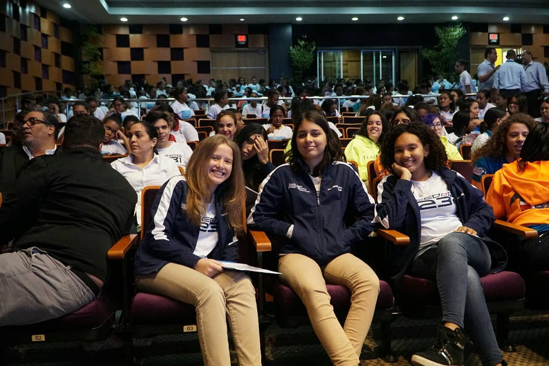teamfreedomdr's tweet photo. Some more highlights of our experience in "Girls in TIC"with @teamdrift4091 and @teamforcedr #teamfreedom7231#omgrobots
@mturismord
@vicerdo
@StGeorgeRD
@AUNIDOSRD
@airmaxrd
@villacampast
#AmipharmaDominicana
#Laboquidom
#AFPPopular
#PiisaIndustrialpark
#Villacampast
#Abcschool https://t.co/3ZFgGyZ6Df