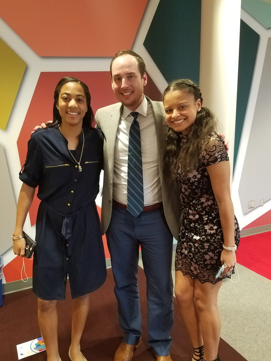 JohnMurrayEdD's tweet photo. #MatoacaProud of our Students of the Year, Adri Costigan and Jordan Carpenter. https://t.co/xezobglxVJ