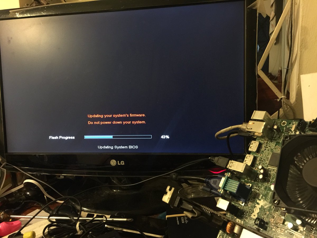 Kevin_4R's tweet image. 😅 aquí rogando que no venga un corte eléctrico... #Dell T1650 #biosupdate