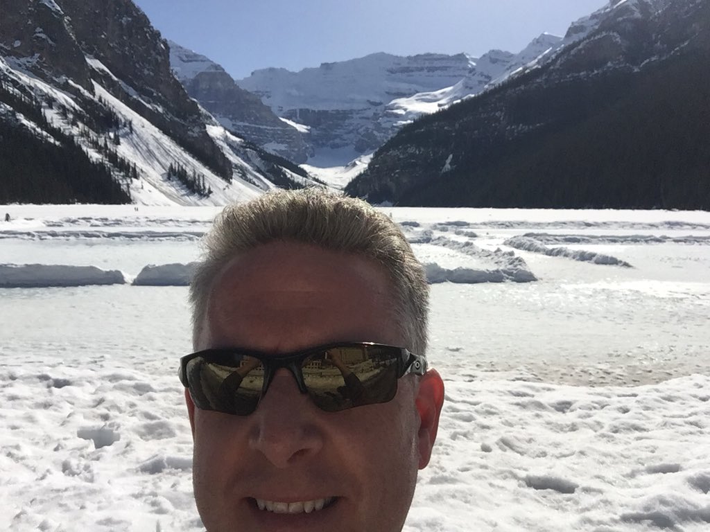 CanRecGuy's tweet photo. A “tough” day at the office thanks to @cnicolson & #cwsaa conference! Great org getting #MorePeopleMoreActiveMoreOften on the snow #ActiveAlberta https://t.co/460uRL1kh0