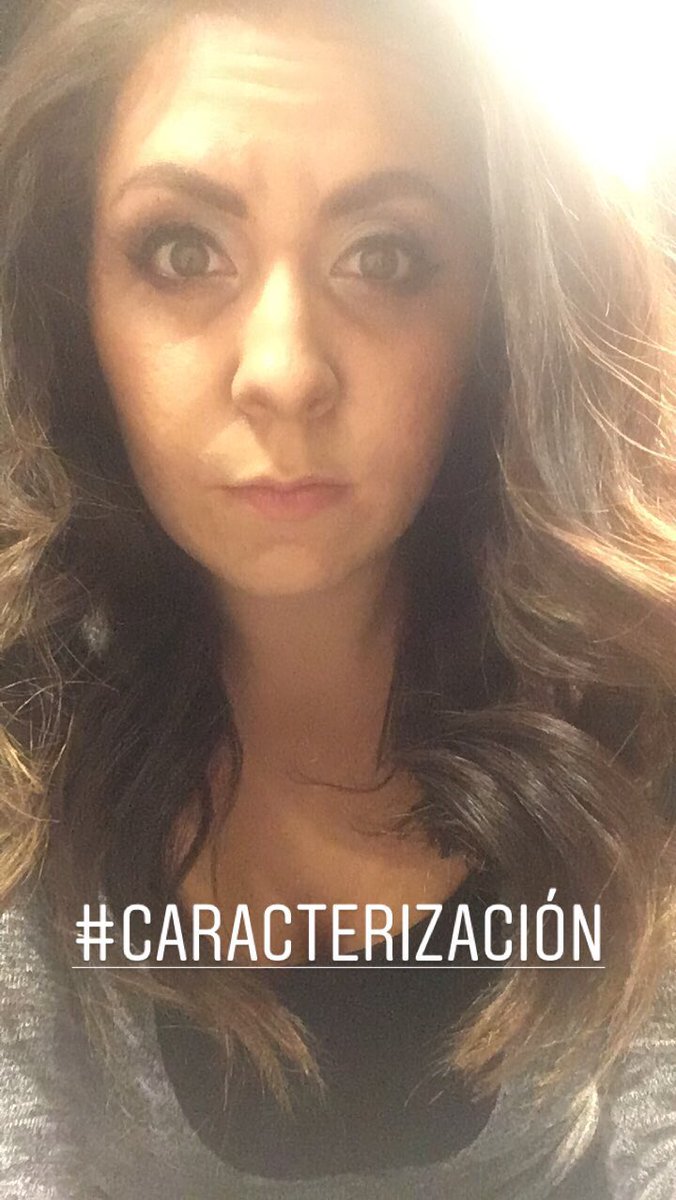 heyclaudette's tweet photo. Hoy me tocó darle vida a Geo (Georgina), una modelo famosa adicta a las drogas... retos nuevos que llegan para ser cumplidos!
“Te conviertes en aquello en lo que te enfocas”
#heyclaudette #claudetteabdala #actress #actriz #cortometraje #proximamente #bascotips #danielabascope https://t.co/62ouKOtlLc