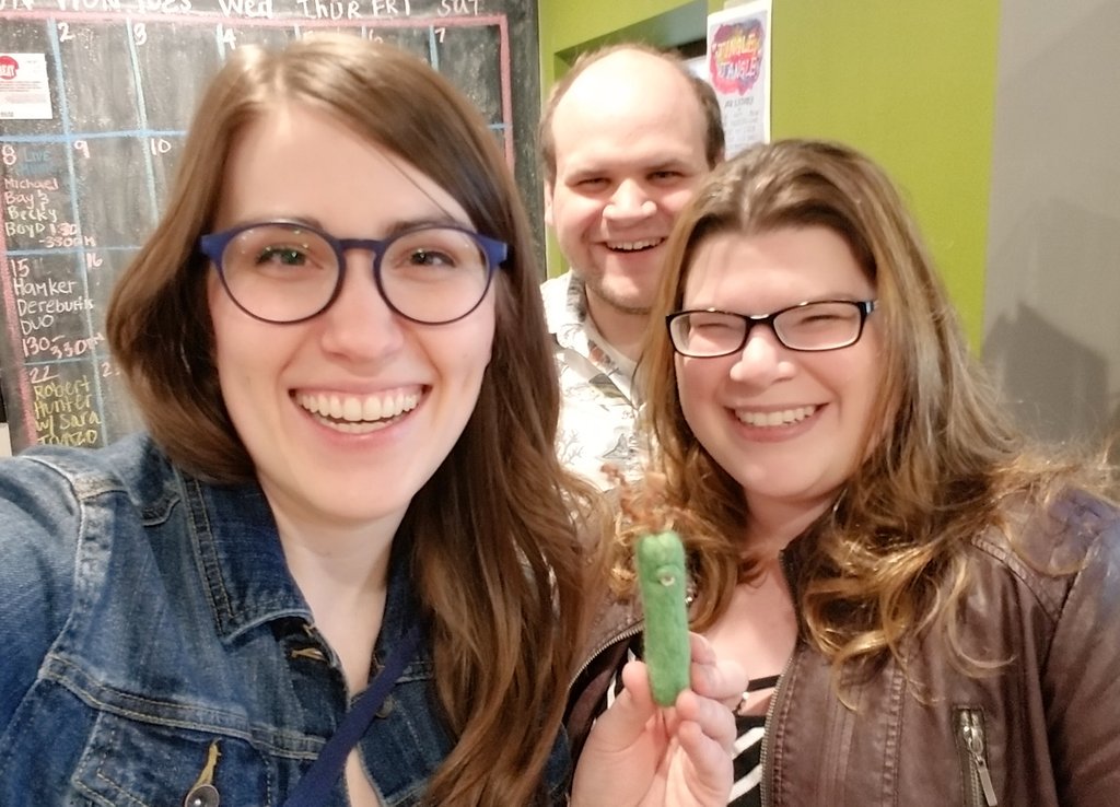 atetheSandwich's tweet photo. Great show tonight in Cleveland at @visiblevoiceCLE!! Wonderful crowd, lots of singing, lots of books, and pizza! 📖🍕🎤 @shelbyolive @HIVexplorer @sarabethlowe8 @Pogie_Joe #sandwichtour https://t.co/oqxvX7cixv