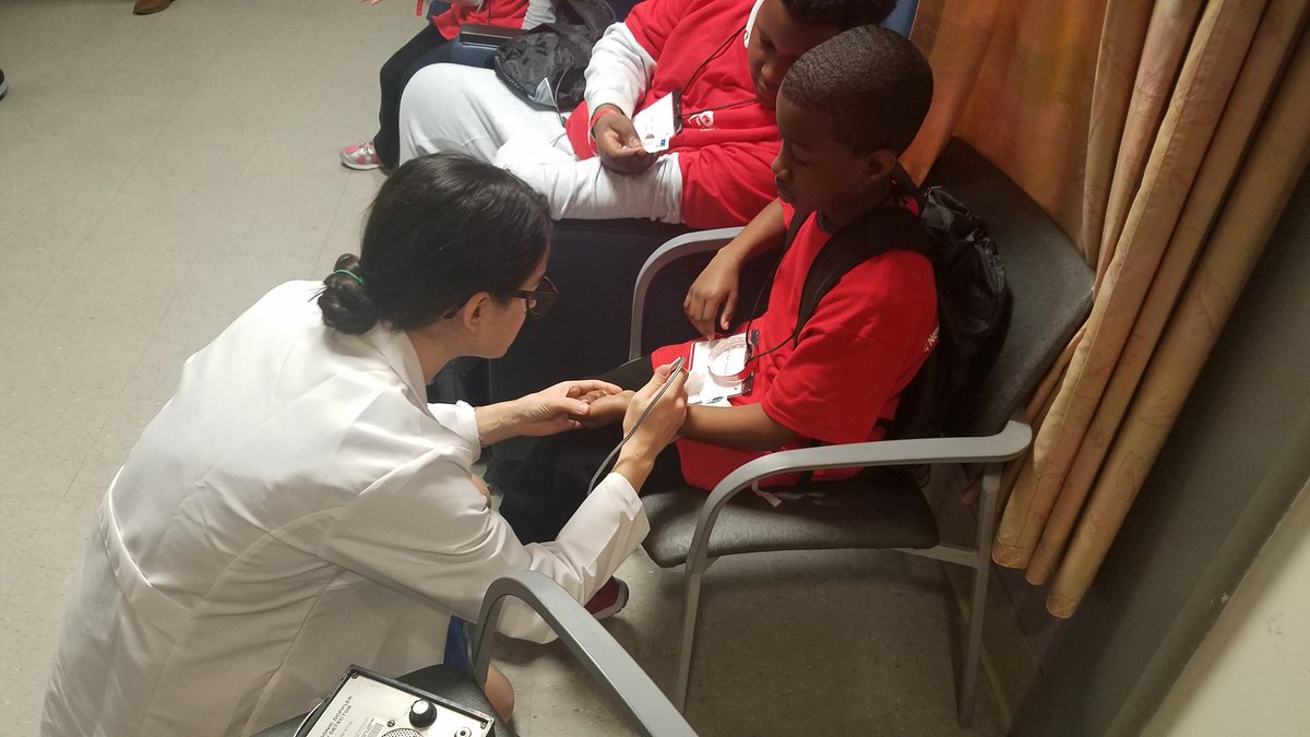 ALLENs_Chipmunk's tweet photo. Thank you to our ER PCD @valentina_9015 for showing the red team a device that allows them hear their heartbeat through their pulse. And thank you Dr. Hill for showing us the ultrasound on the kids and explaining it's uses @ALLinatAllenED #TakeYourChildToWorkDay #TOCTWD https://t.co/wB68xdEzld