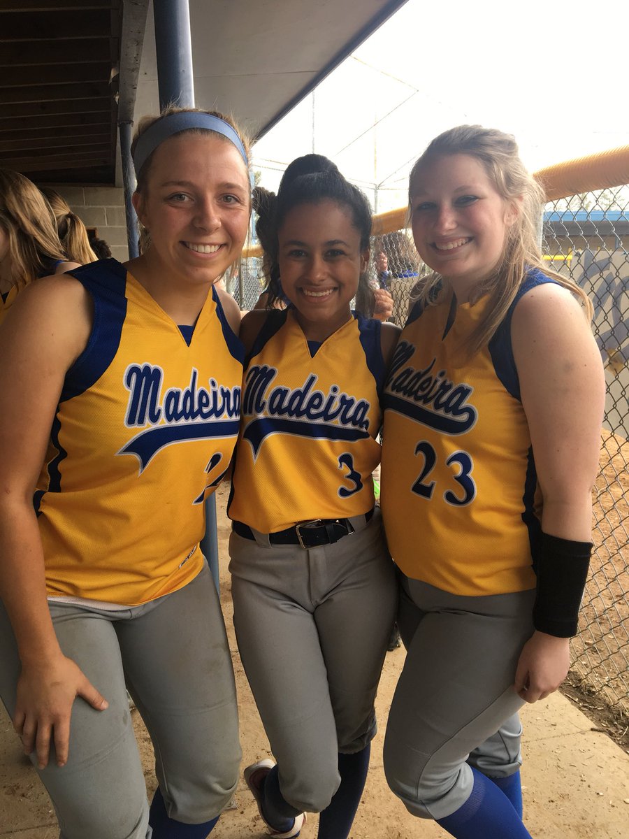 zons_sball's tweet photo. Thank you to everyone who came out to support our seniors!!!! Zons win 18-3! https://t.co/eF4OTm2Dsu