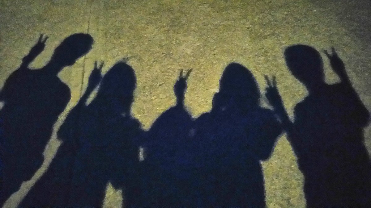 ImCamille247's tweet photo. #TEAMVARNEY ✌

(@VenjOrale, @LesterMae3, @AlmaMarieJore, ME 👸, and Garry) https://t.co/s5yCqbXy72
