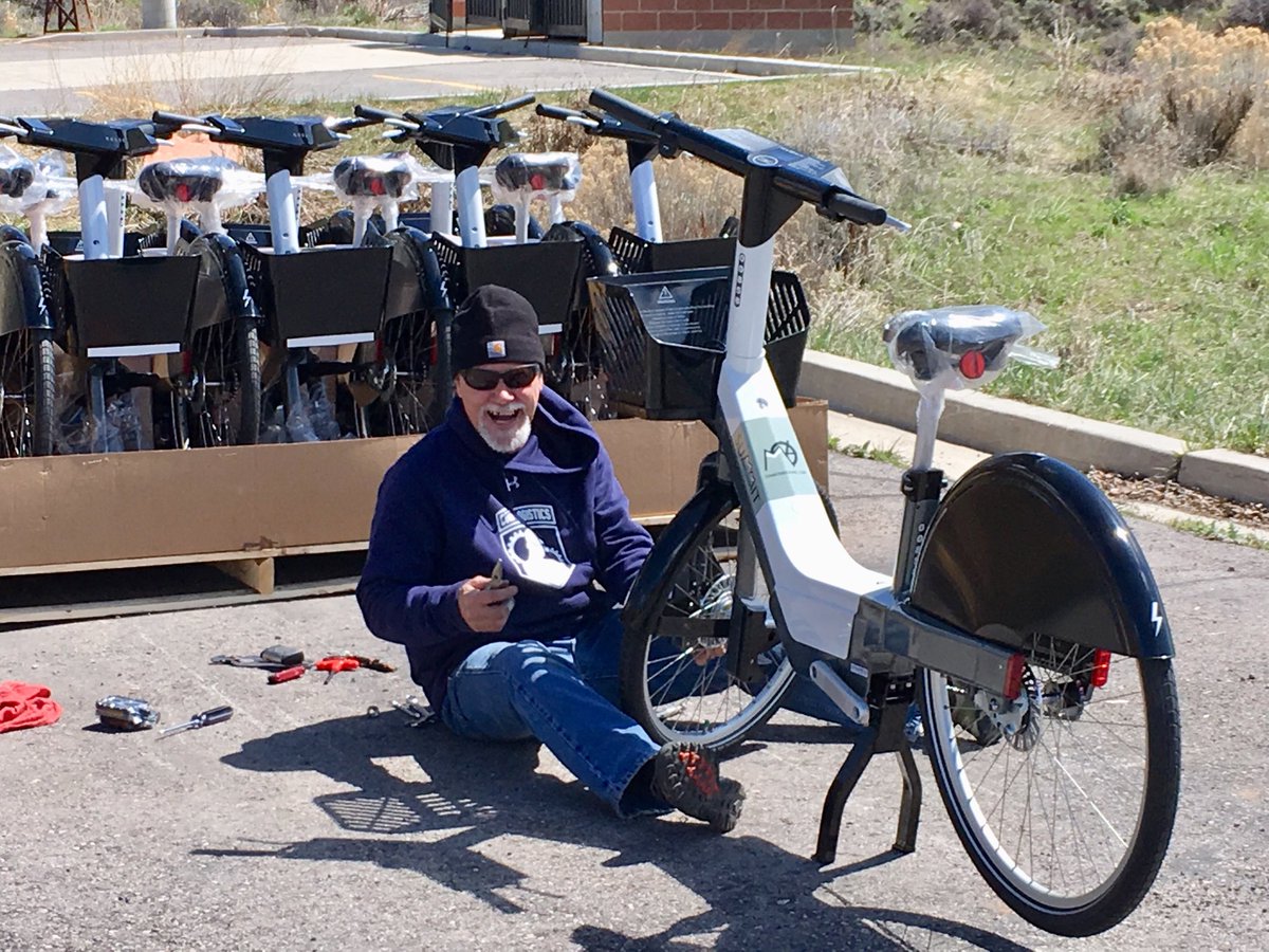 SummitCountyUT's tweet photo. Have you seen the @summitbikeshare team out and about this week? Season 2 opens this Saturday, April 28! Have fun, be safe, and tag us in your pics! #SummitCounty #ebike #ebikes #ParkCity #KimballJunction https://t.co/glTpdgBY9M