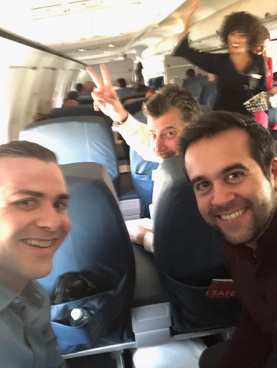 VINCE_RUGGIERO's tweet image. Notice the woman eying Keith on the flight to San Diego.
#fundies