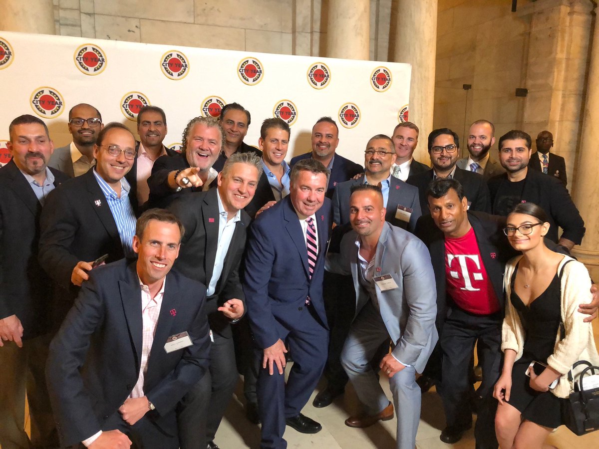 Sentowski8's tweet photo. Awesome night supporting an awesome cause! #CityYear @thayesnet @JonFreier https://t.co/9zULkHalJ7