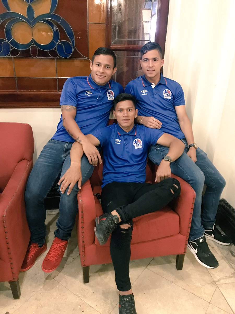 bryanmoya29's tweet photo. Nueva piel 🦁 @gersonrodas_12 @MejiaPaton https://t.co/Iuhg2UPZur